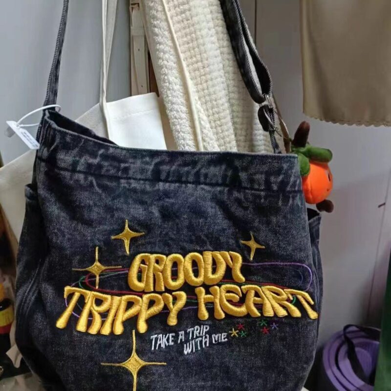 Сумка: «Groovy trippy heart»